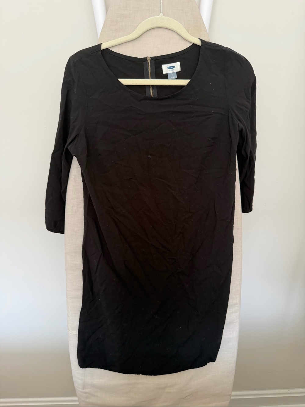 Old Navy Black Scoop Neck Midi Dress with 3/4 Sleeves